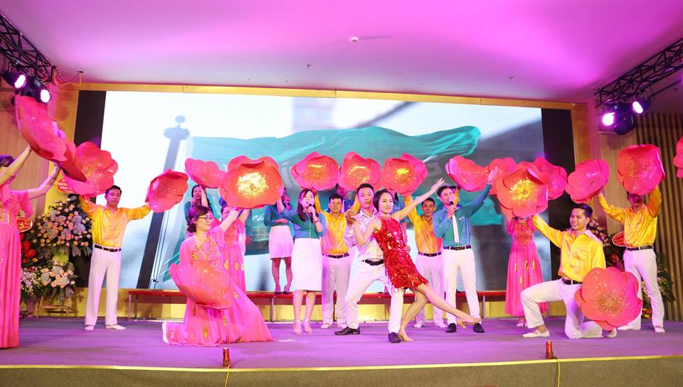 hát múa Tín Phong – niềm tin yêu trọn đời của tập thể cán bộ nhân viên Dược Tín Phong