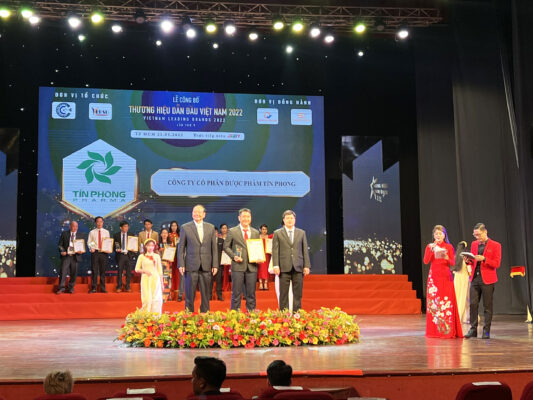 Dược phẩm Tín Phong vinh dự nhận giải thưởng