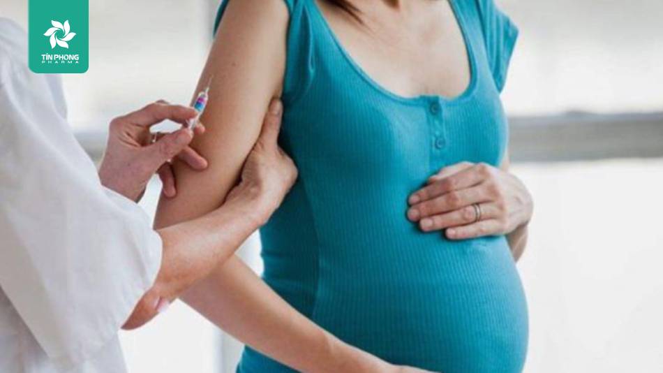 Tiêm phòng cho phụ nữ mang thai cần lưu ý gì?