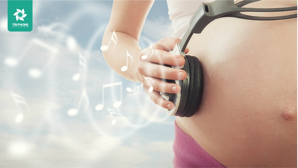 Âm lượng nhạc cho bà bầu 3 tháng cuối thai kỳ không được quá to sẽ ảnh hưởng tới não trẻ 