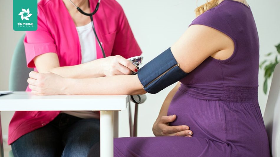 Phụ nữ mang thai bị huyết áp cao