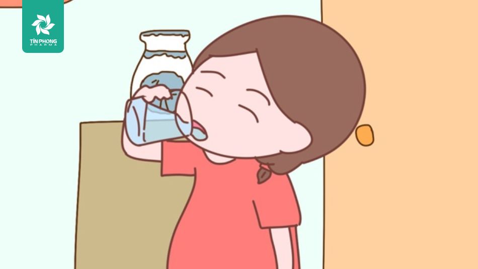 Khi bị tiêu chảy các mẹ nên uống nhiều nước