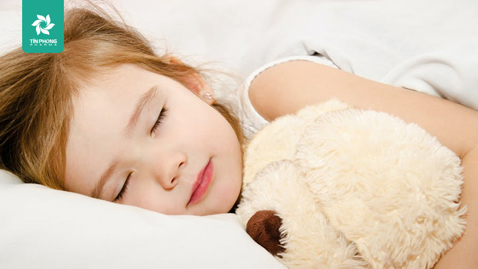Trẻ em dưới 12 tuổi nên đi ngủ trước 21h