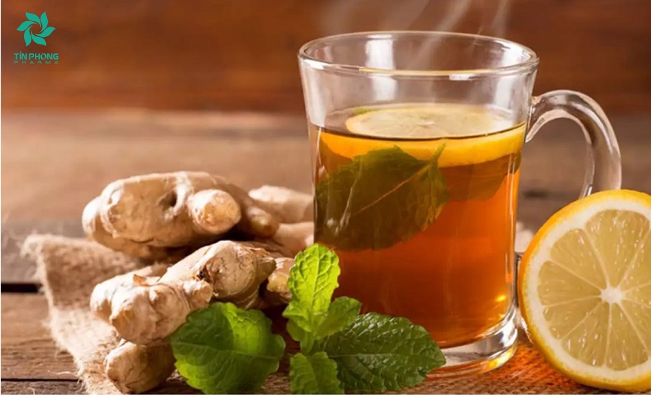 Chị em có thể sử dụng các loại trà thảo mộc cũng giúp giảm đau bụng kinh