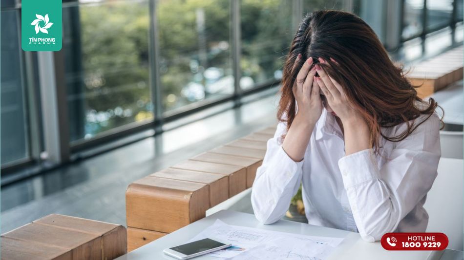 Stress và mệt mỏi kéo dài có thể gây rong kinh ở phụ nữ sau sinh