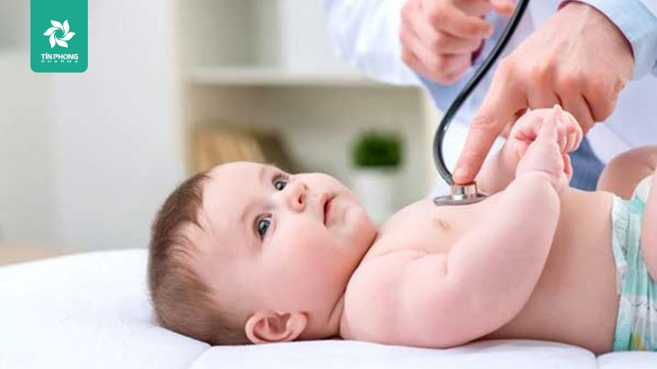 Trẻ sơ sinh thở khò khè: Có đáng lo ngại không?