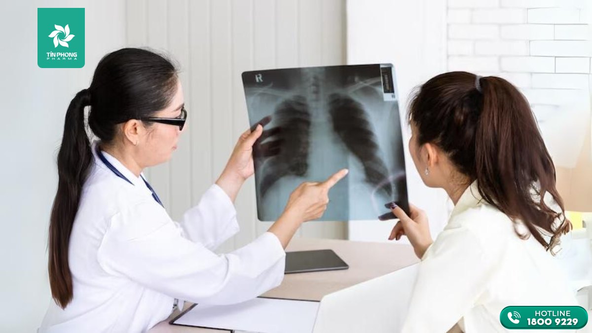 Tràn khí màng phổi áp lực là gì? Cách xử trí