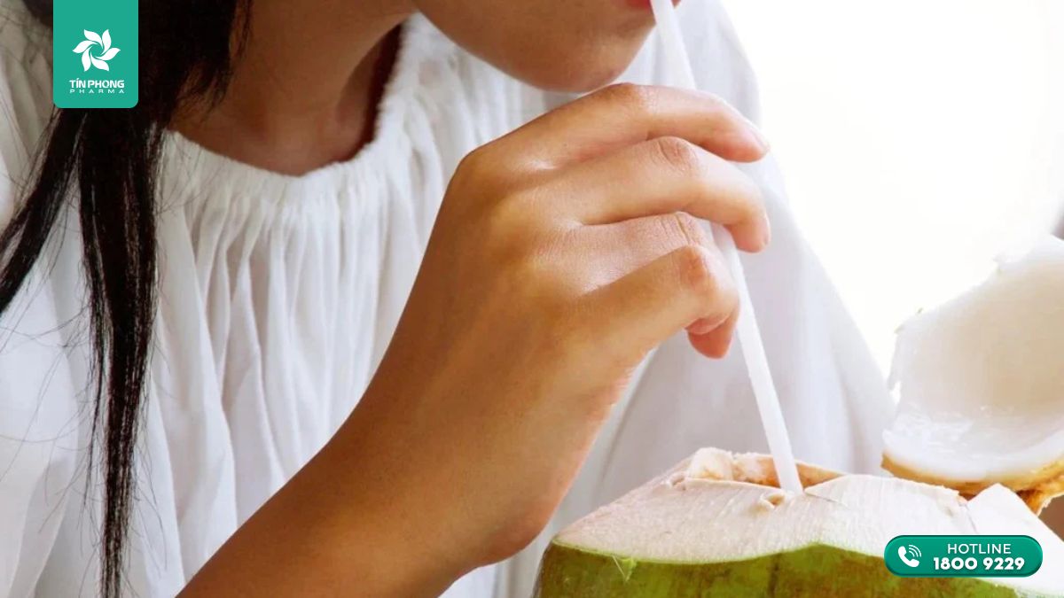Lợi ích của việc uống nước dừa với cơ thể